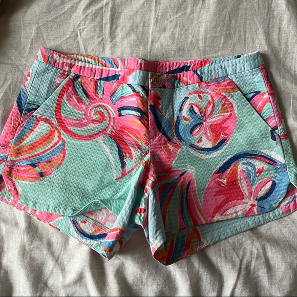 Lilly Pulitzer Shorts - Picture 1 of 3